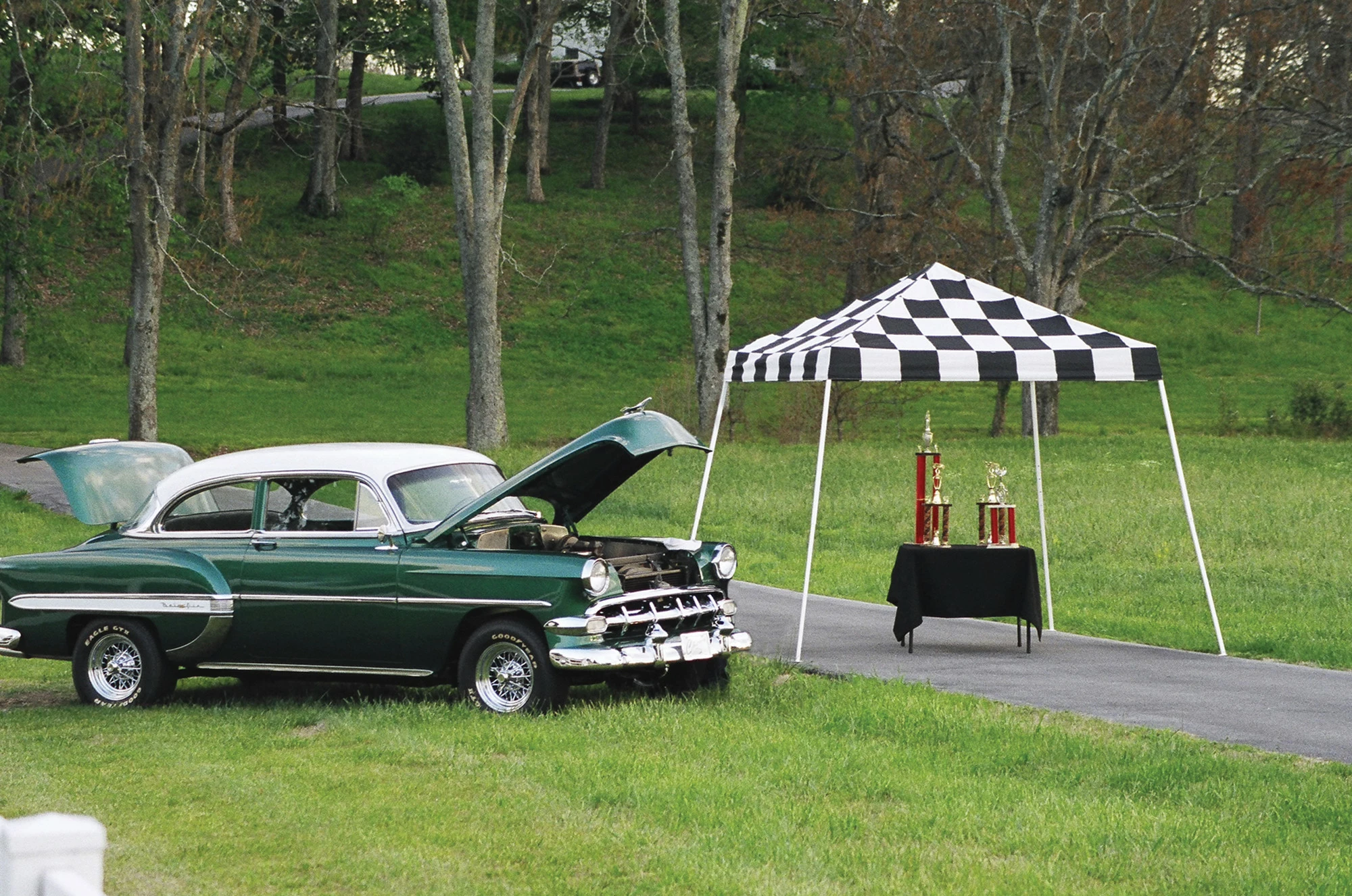 ShelterLogic Pop-Up Canopy HD® Slant - 10-ft X 10-ft - Checkered 5 ShelterLogic Pop-Up Canopy HD® Slant - 10-ft X 10-ft - Checkered - Image 3